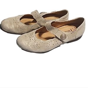 MOBILS LEATHER SHOES